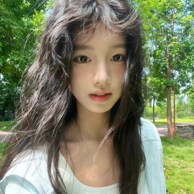 戴面具的女人